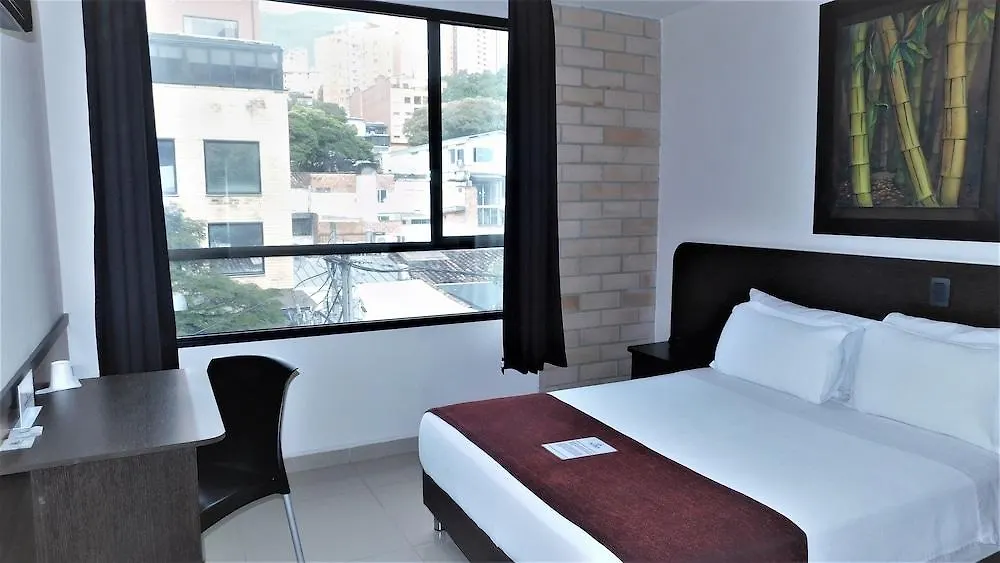 Hotel Acqua Medellín 3*,