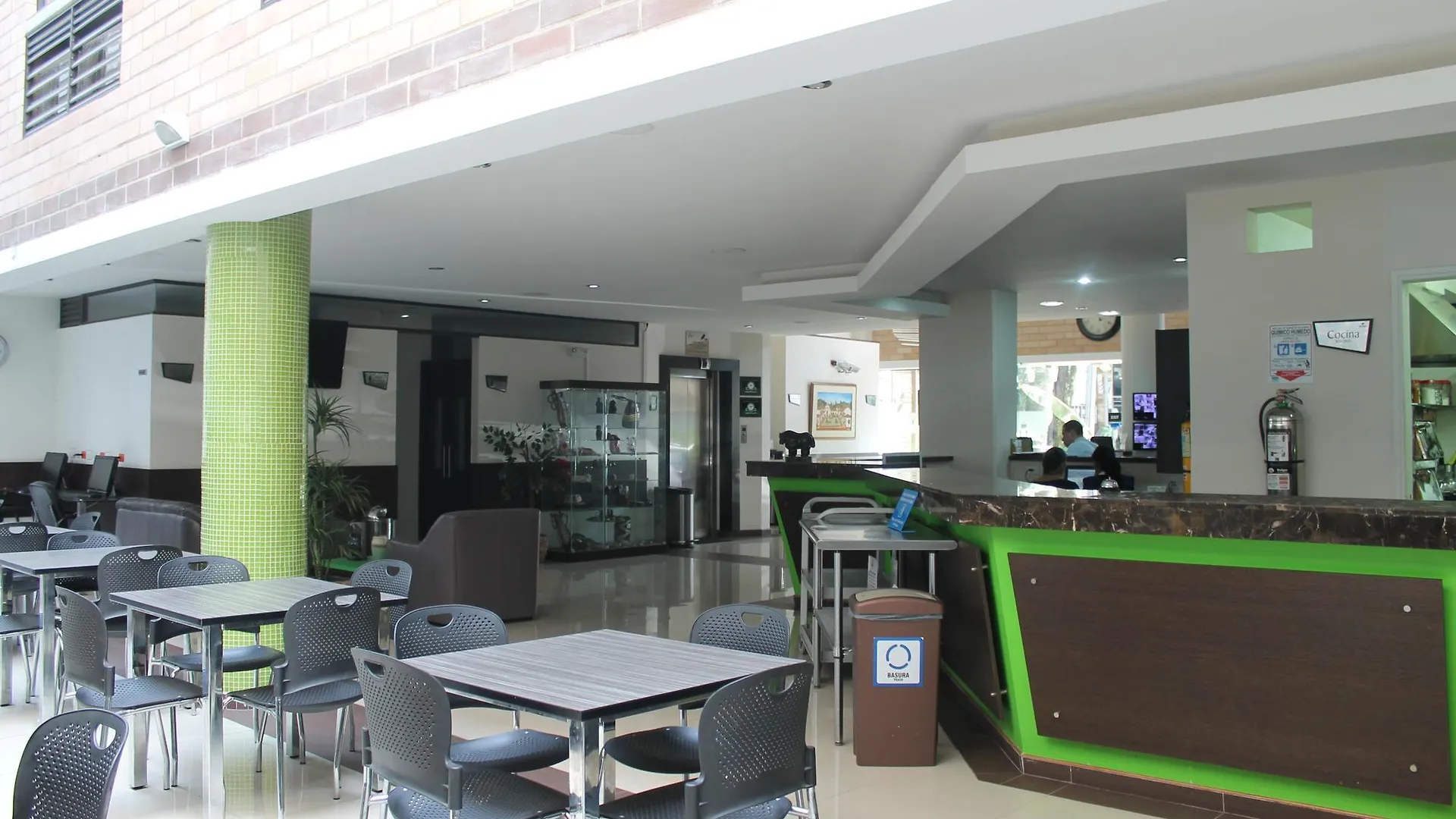 ***  Hotel Acqua Medellin Colombia
